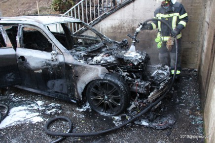 Feu de voiture à Préverenges