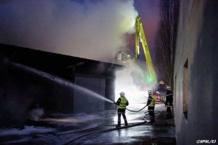 Feu de ferme à Cottens