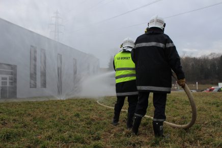 Un feu fictif de palettes pour exercice