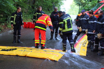 Retenir, dévier et pomper l’eau