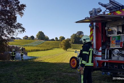 Départ de feu de bottes de foin