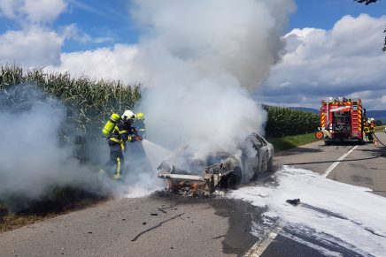 Feu de voiture à Sévery